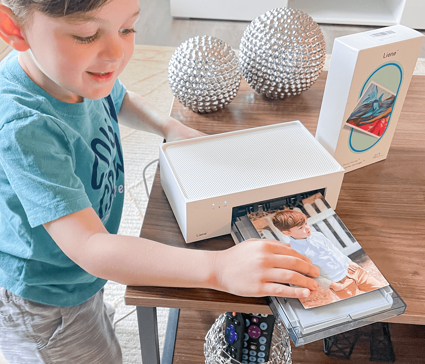 Capturing Memories in an Instant with Liene Instant Photo Printers